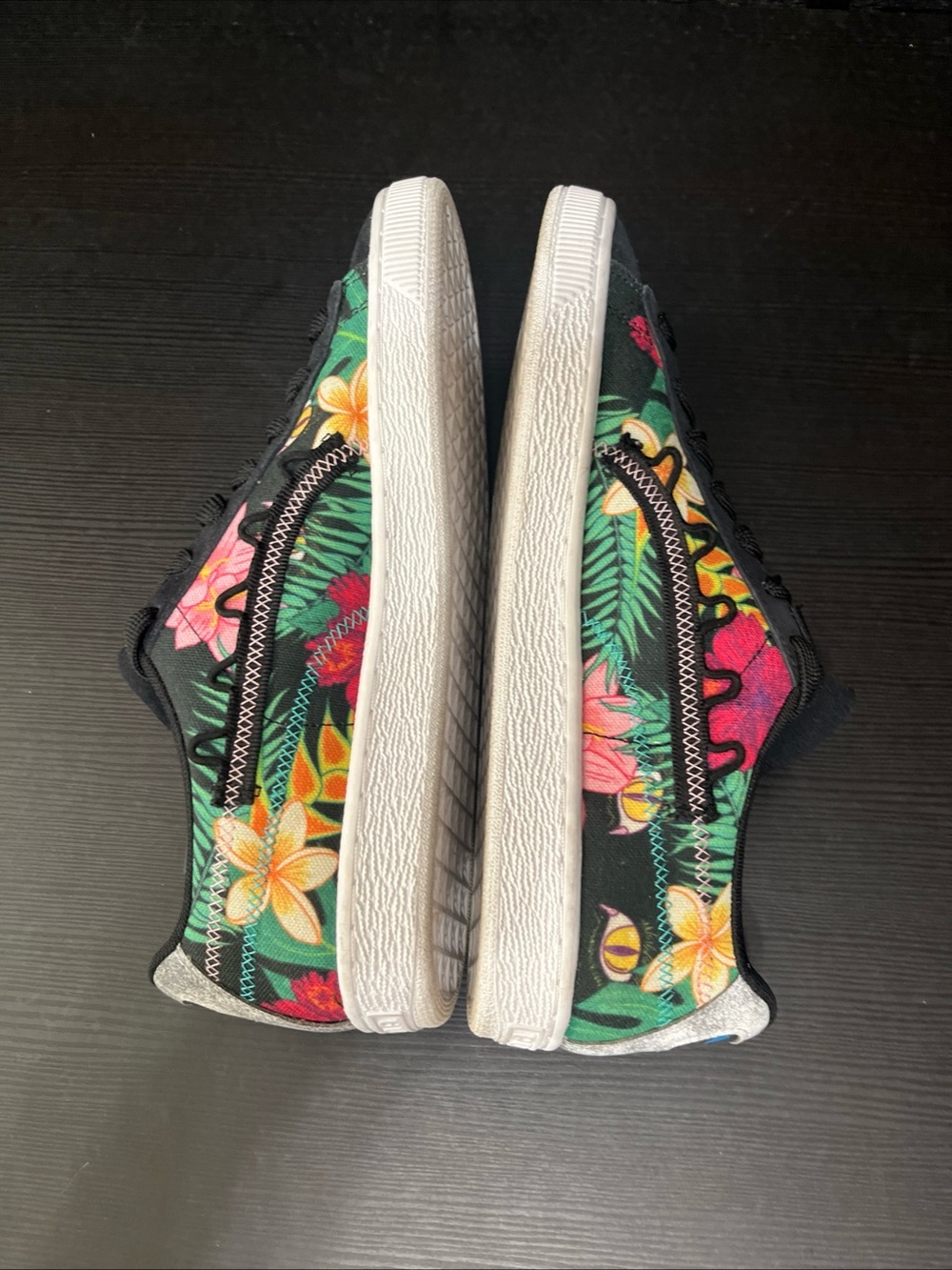 Puma Suede Papered X Haribo Collection Men's Size 9.5 Black/ Floral - Picture 3 of 6